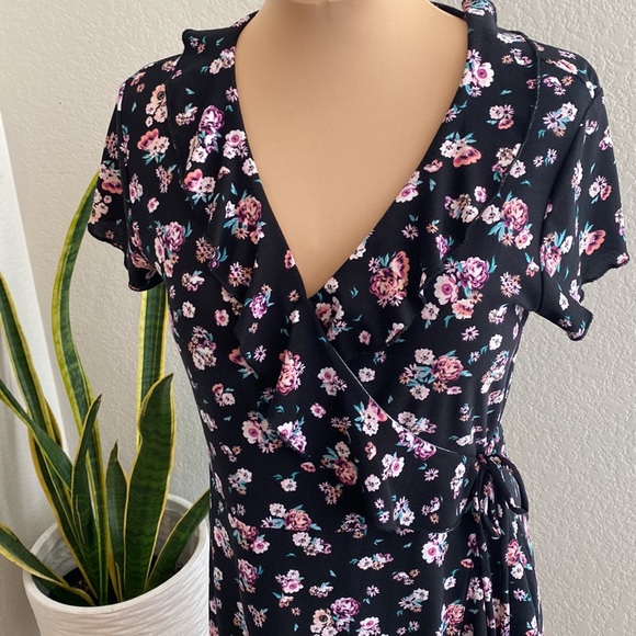 Ultra Flirt Wrap Floral Dress Size XL - Picture 2 of 5